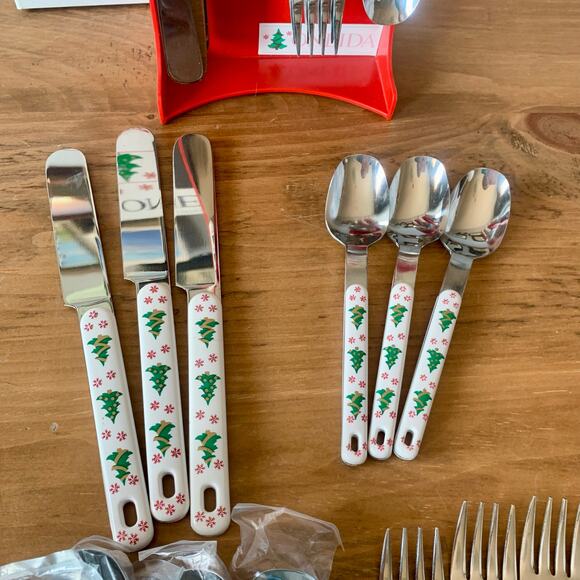 Oneida Colormates Holiday Christmas Tree 24 Piece Set Stainless Silverware Caddy - Picture 5 of 15